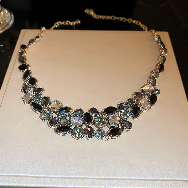Women's Ear Light Luxury Minority Palace Style Clavicle Chain Vintage Court Jewelry Set