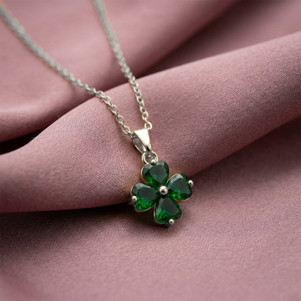 Women's Clover Light Luxury Fashion Clavicle Chain Jewelry Set