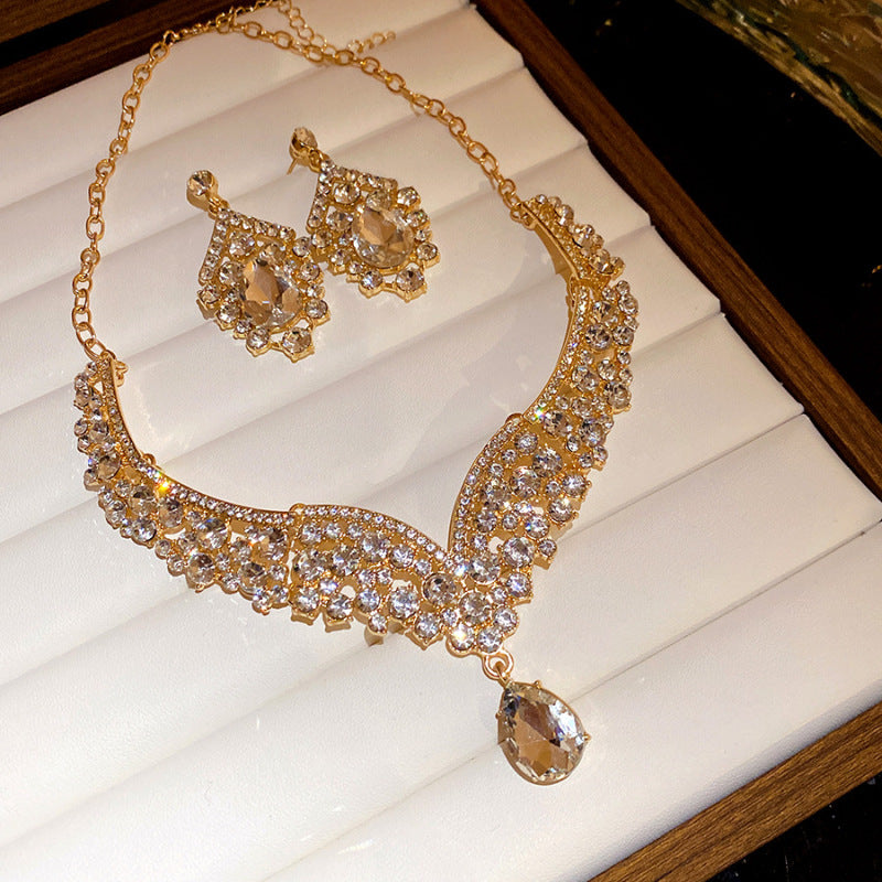 Women's Ear Light Luxury Minority Palace Style Clavicle Chain Vintage Court Jewelry Set