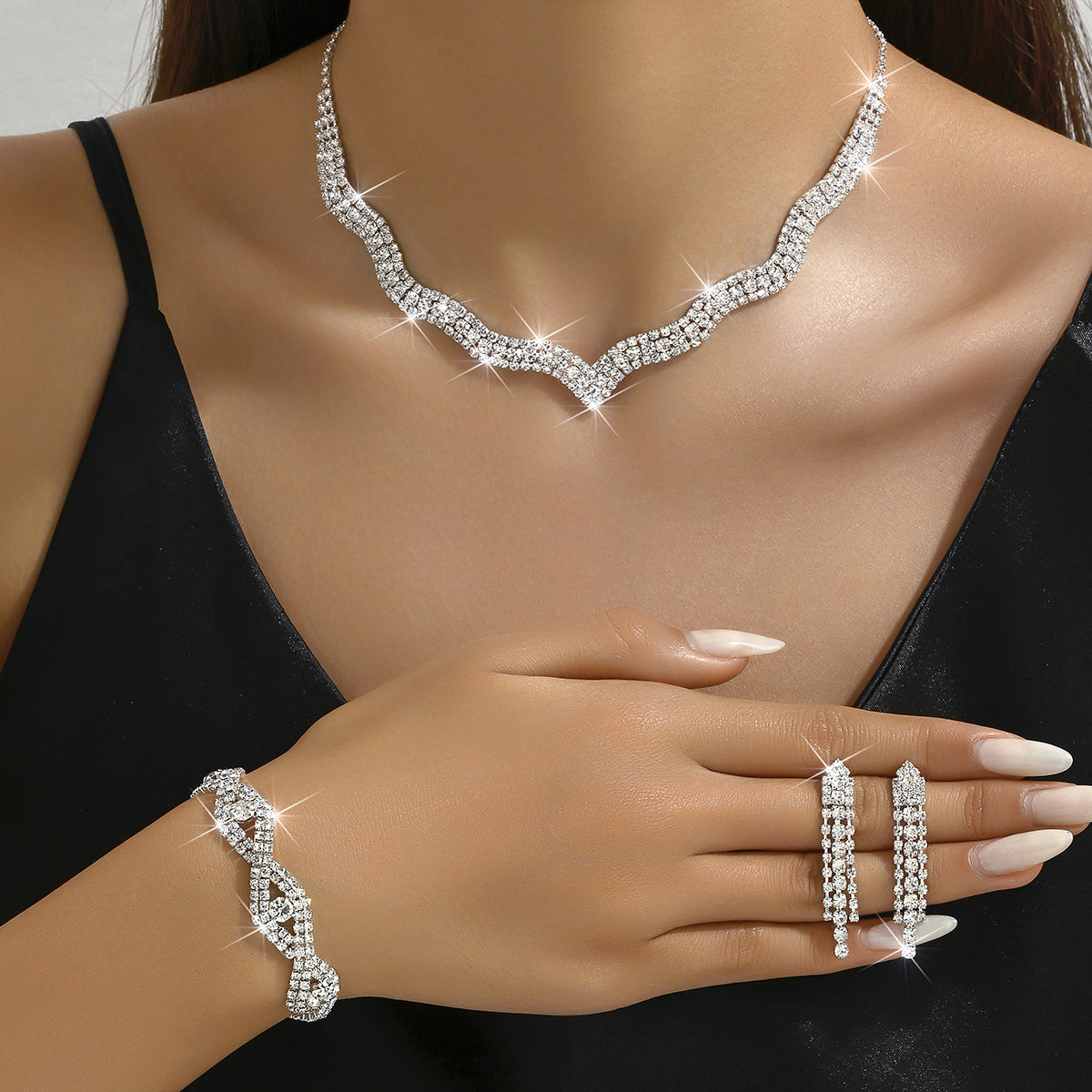 Women's Exquisite Claw Chain Rhinestone Clavicle Dinner Jewelry Set