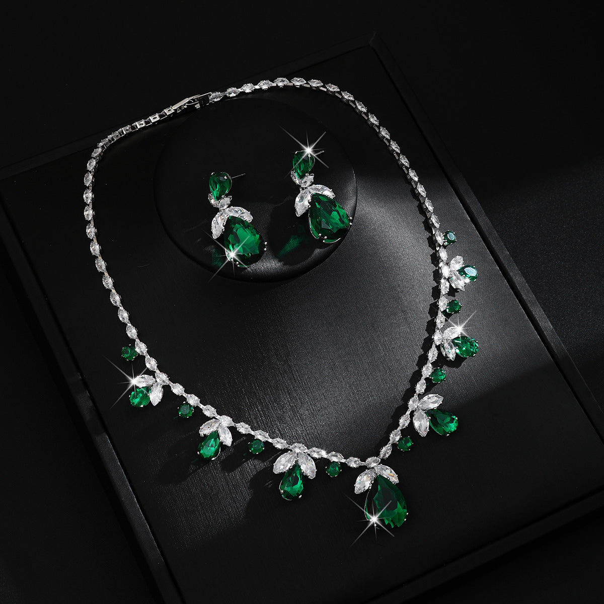 Women's Drops Leaves Suite High Sense Formal Jewelry Set