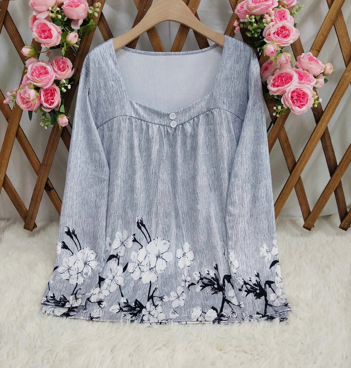 Women's Square Neck Printed Long Sleeve Top