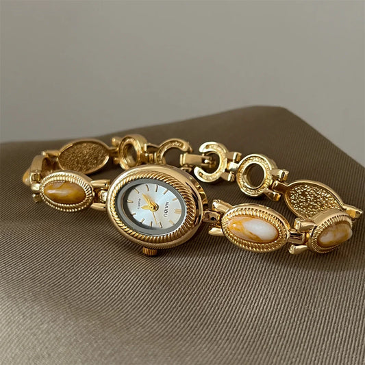 New Vintage Women's Watch with Colored Gemstones Light Luxury Personalized Retro Jewelry Gold Noble Small Cute Bracelet Watch