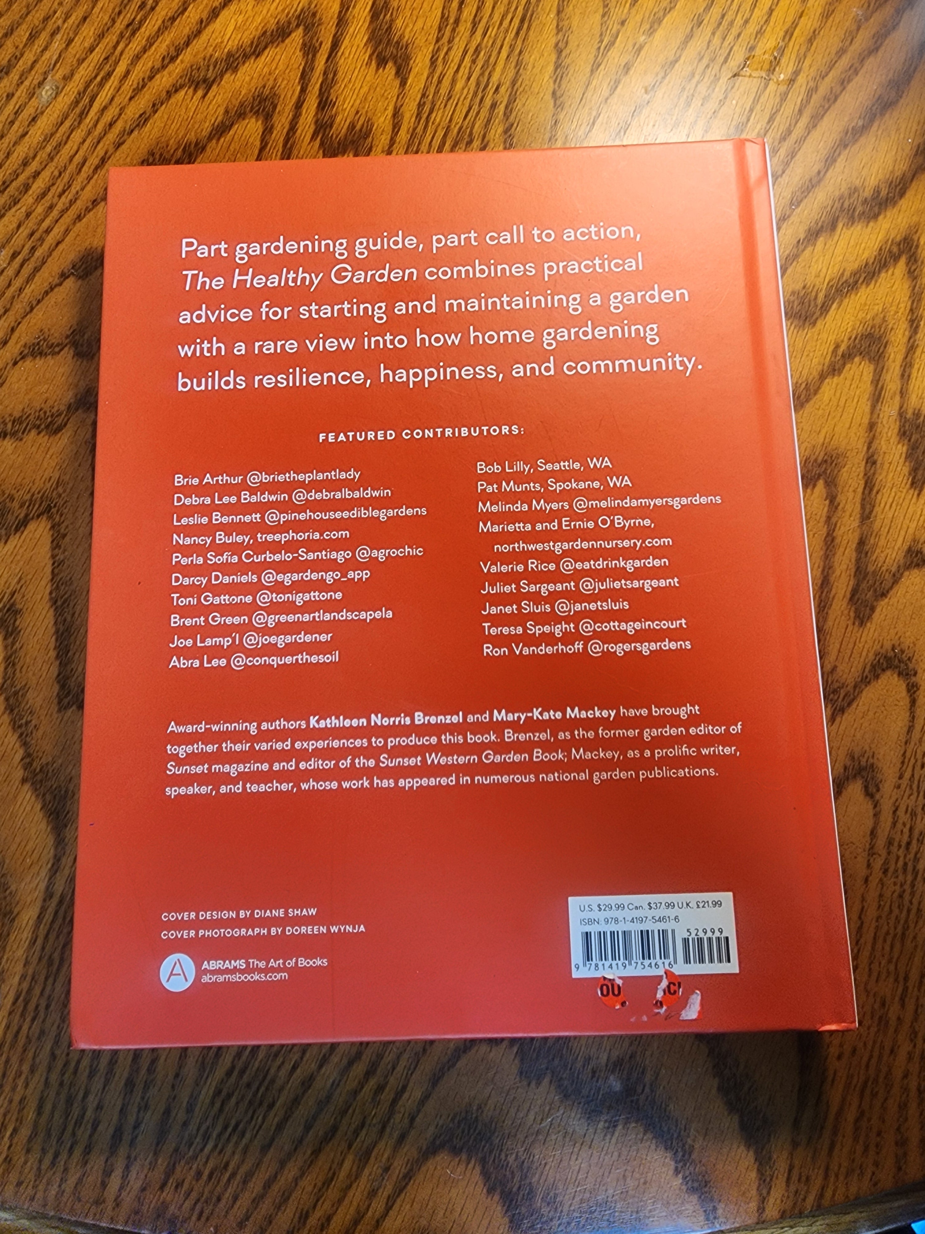 The Healthy Garden simple Steps for a greener World HB Book